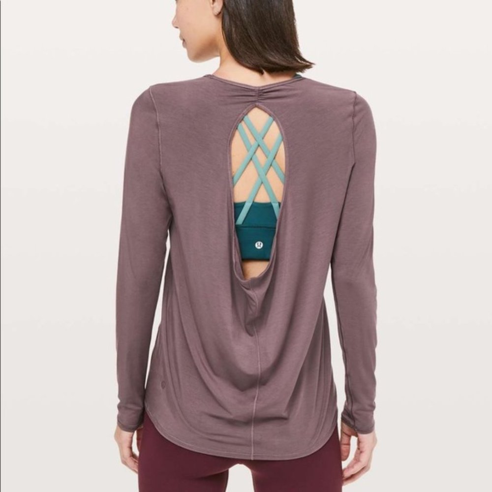 Long Sleeve Open-Back Tee in Mauve
